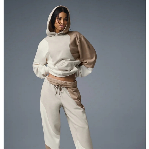 Alo yoga make waves colorblock fleece sweatshirt hoodie ivory bone gravel beige - Picture 2 of 8